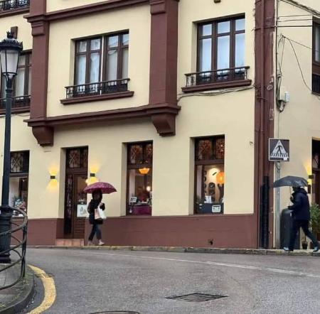 Restaurante Repinaldo – fachada en día de lluvia