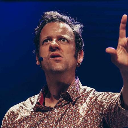 Edu Soto. Mas vale solo que ciento volando revolution. Humor en Gijón