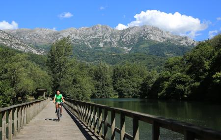 Pantano de Valdemurio, sinónimo de paisaje, tradición y gastronomía.