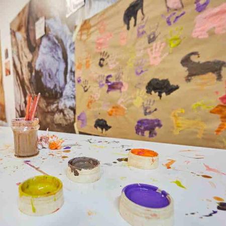 Creando con mis manos y pinceles. Taller infantil en Ribadesella