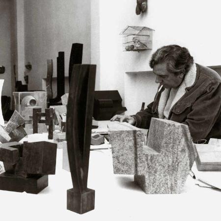 Centenario Amador (1926-2001). Exposición en Gijón