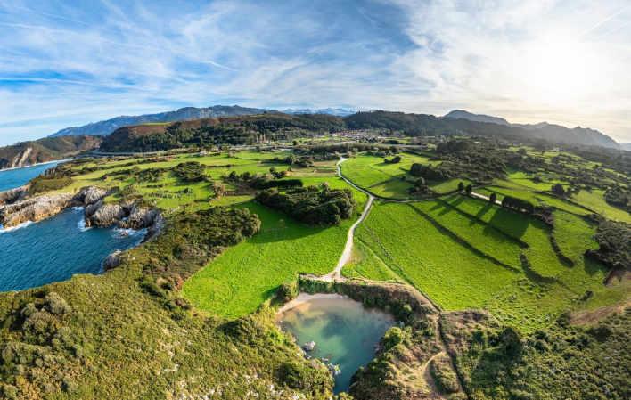 Go to Image Gulpiyuri Beach