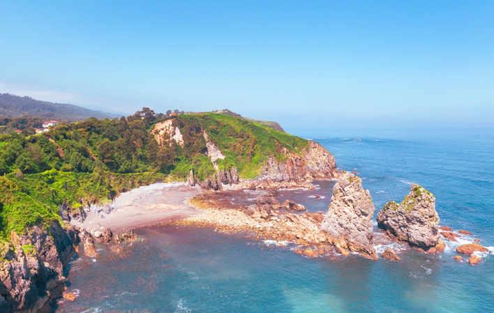 Ir para Imagem Praia de Pendueles ou Castiello