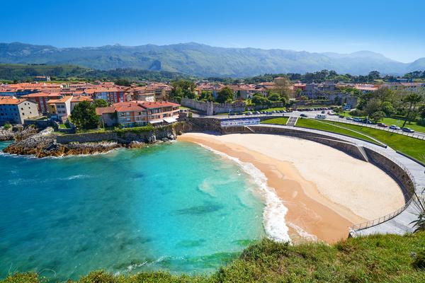 Ir a Imagen Desde Oviedo: Excursión a Ribadesella, Llanes, Mirador del Fitu y Tazones