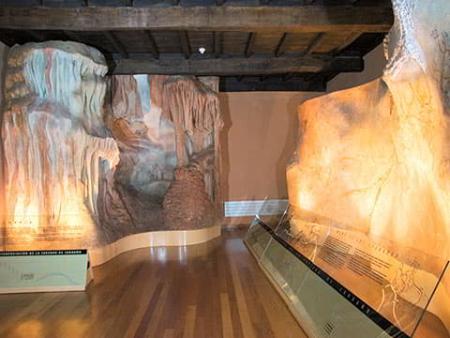 Imagen Centro de Interpretação da Gruta de Candamo. Candamo