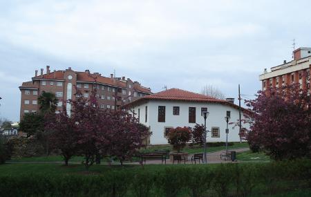 Exterior del Albergue de Peregrinos de Pola de Siero