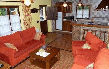Apartamentos El Llanu salón