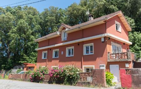 Apartamentos La Cueva de Villahormes - exterior