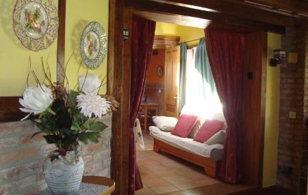 Apartamentos La Huerta de la Torre salón