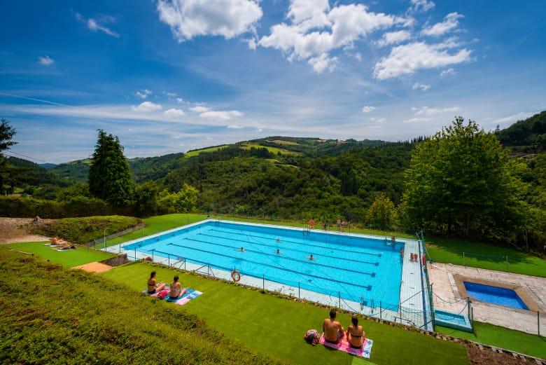 Foto des Schwimmbads von Santa Eulalia de Oscos