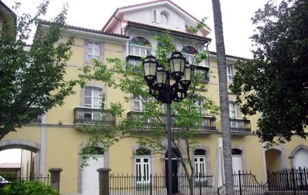 Camping Palacio de Garaña exterior