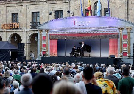 Carroza del Teatro Real. Ópera en Avilés