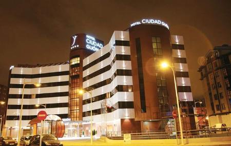 Hotel Silken Ciudad de Gijón exterior