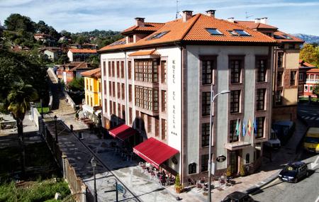 Hotel El Sella exterior