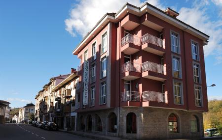 Hotel Los Acebos Cangas exterior