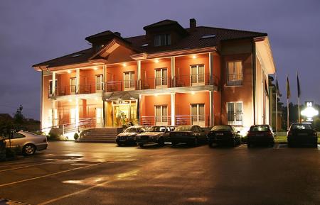 Hotel Villa de Llanes exterior