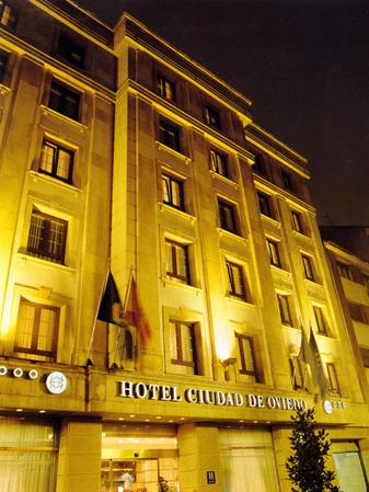 Hotel Ciudad de Oviedo exterior