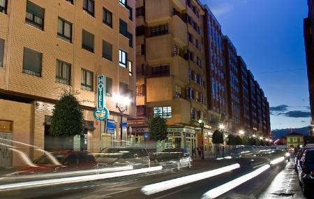 Hotel Playa Poniente exterior