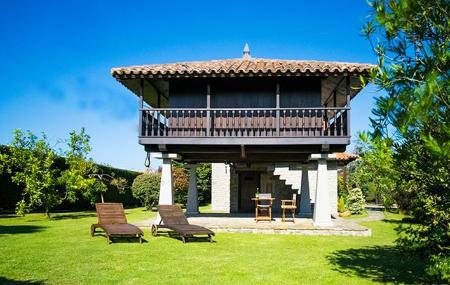 Casa Grau en Llanes hórreo