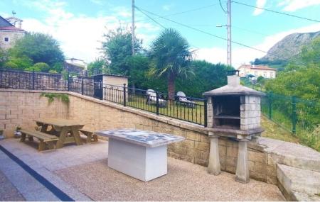 Vivienda vacacional La Rectoral Arriondas jardín