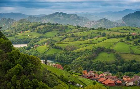 Views from Peñerudes of the Alfilorios reservoir