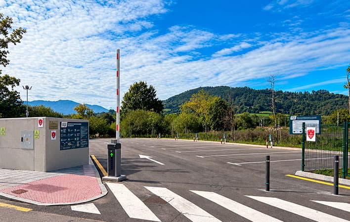 Ir a Imagen Área de autocaravanas de Lugones (Siero)