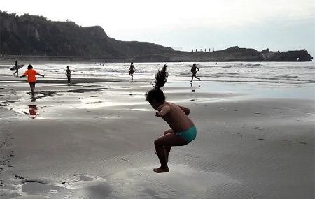 Il tramonto sulla spiaggia di Salinas