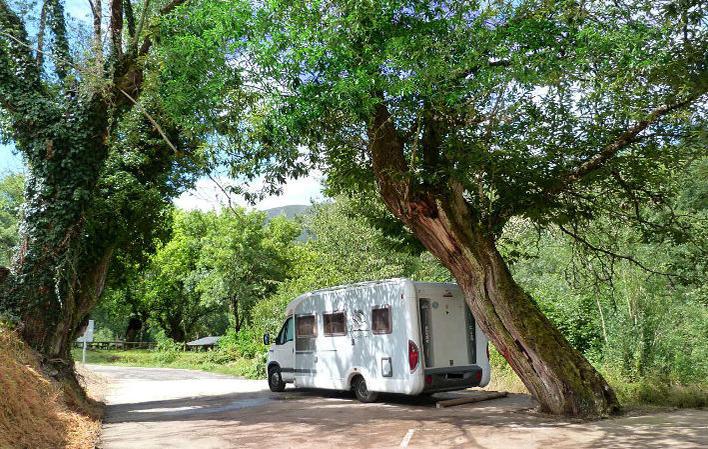 Vai a Immagine Area camper San Antolín de Ibias