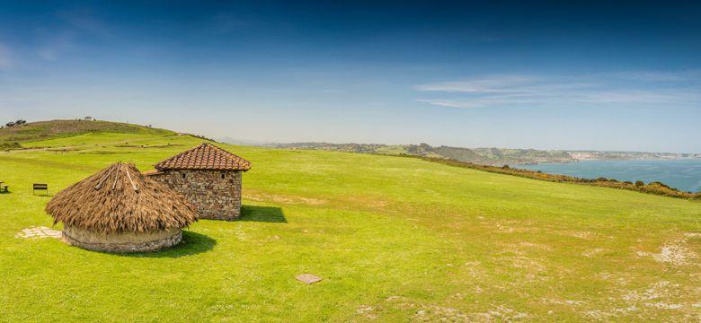 Panoramic view of the Campa de Torres hillfort