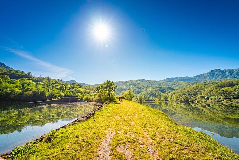 Bild des Stausees Rusecu/Rioseco (Sobrescobio)