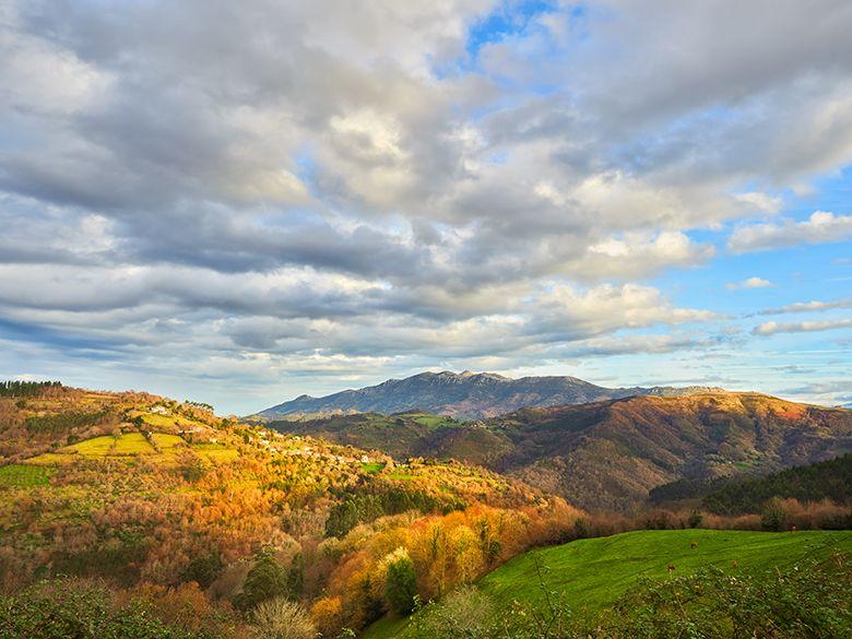 Imagen de una vista panorámica desde Sietes (Villaviciosa)