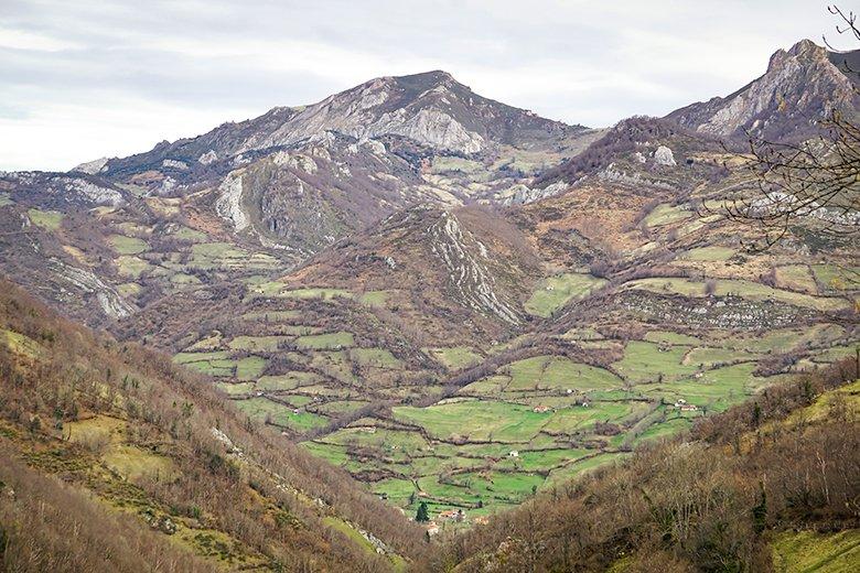 Imagem das vistas do itinerário dos Foces de El Pino