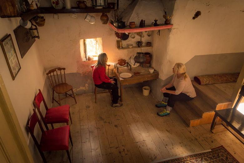 Imagen de la cocina para los peregrinos en Santa Ana de Montarés