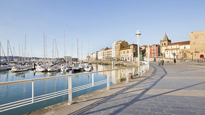 Image de la marina de Gijón