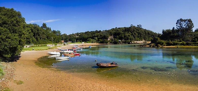 Image of the estuary and port of Niembru (Llanes)