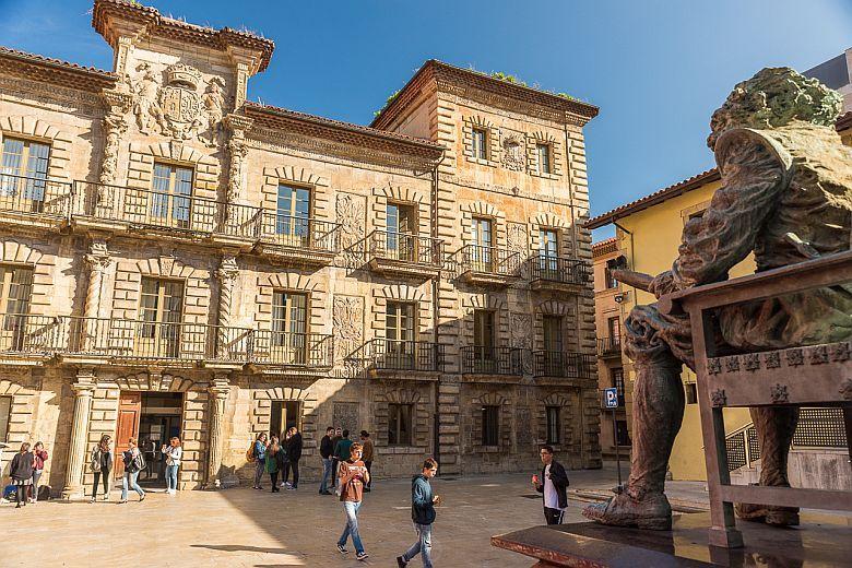 Imagen de la Plaza de Camposagrado en Avilés