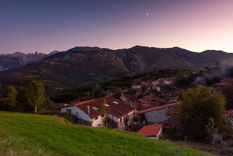 Imagen de un atardecer en Asiegu (Cabrales)