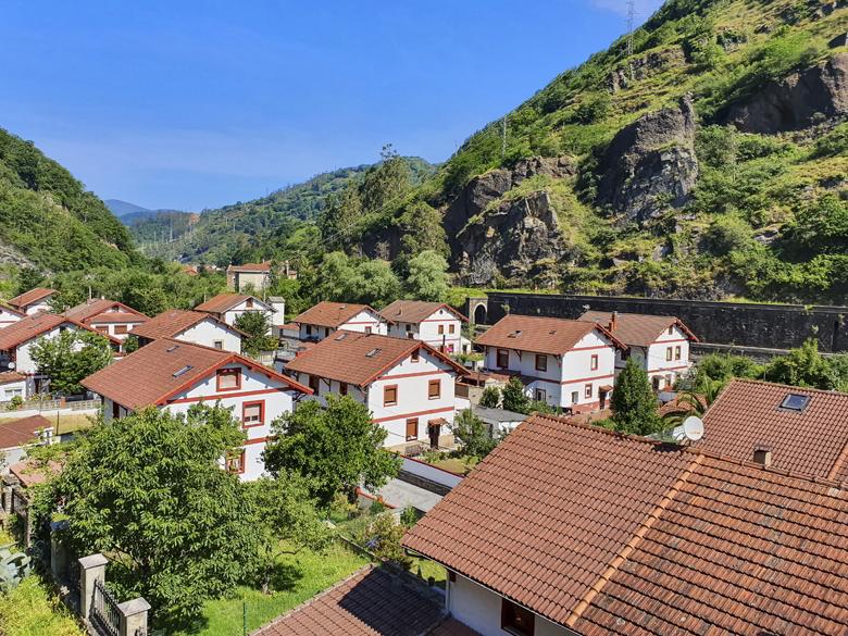 Immagine del villaggio minerario di Bustiello