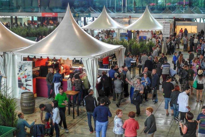 Imagen de la Feria del Queso y el Vino en Avilés