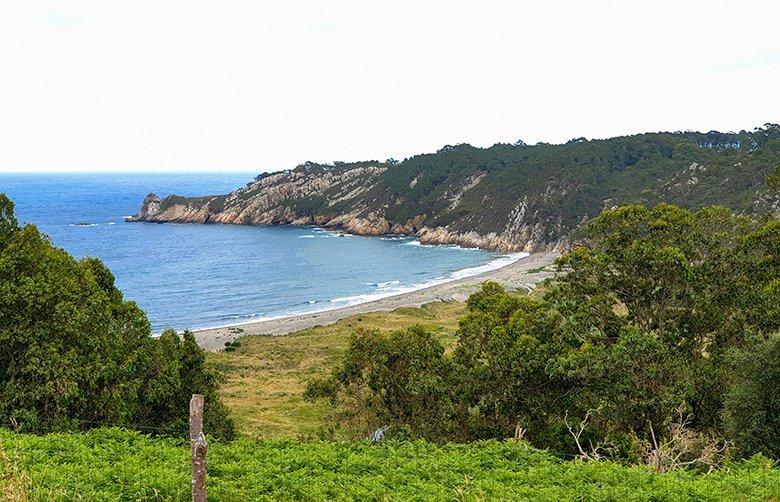 Image of the beginning of the Naviega Coast Path