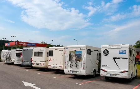 Área de autocaravanas de Navia