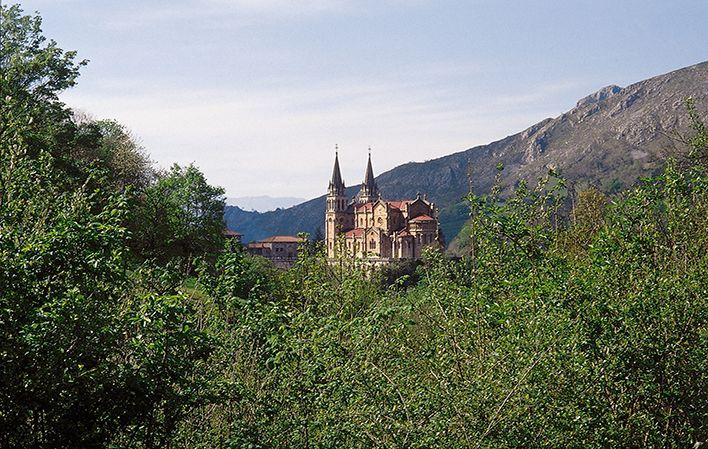 Go to Image Stage 7: Cangues d' Onís/Cangas de Onís - Cuadonga/Covadonga