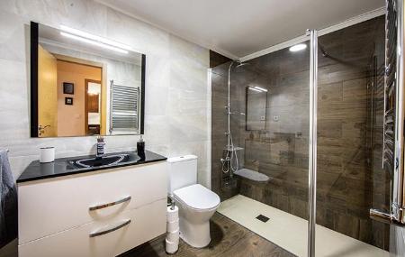Baño de la vivienda de uso turístico 570, situada en Oviedo/Uviéu