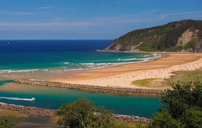 Go to Image Las playas de Asturias en transporte público este verano 2021