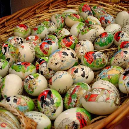 FIT Fiesta de los huevos pintos en Pola de Siero