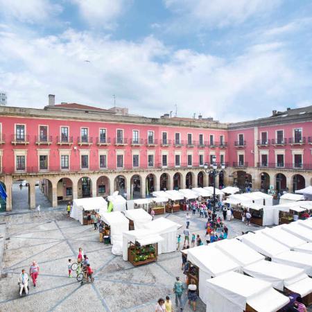 Marché artisanal et écologique. Gijón