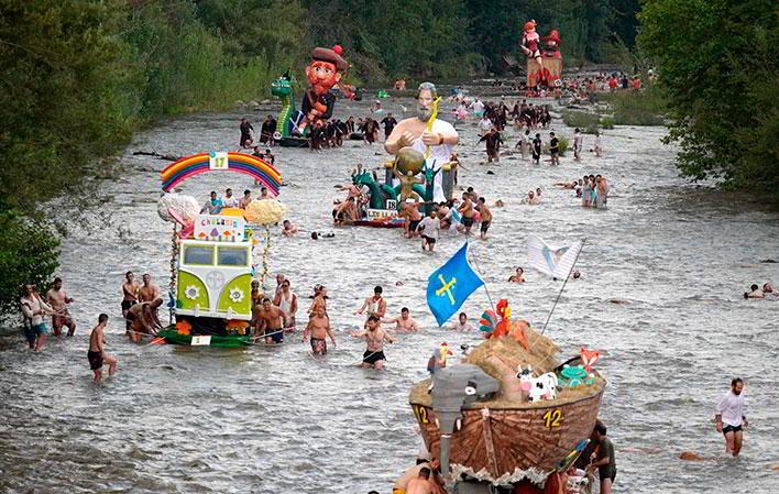 Aller à Image Descente folklorique de la Rivière Nalón