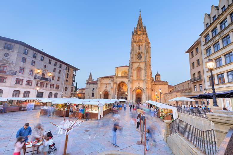 Image of the Cathedral Square (Oviedo)