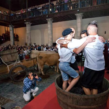 Cangas Qualitätswein-Erntefest. Cangas de Narcea