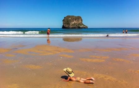 Playa de Ballota